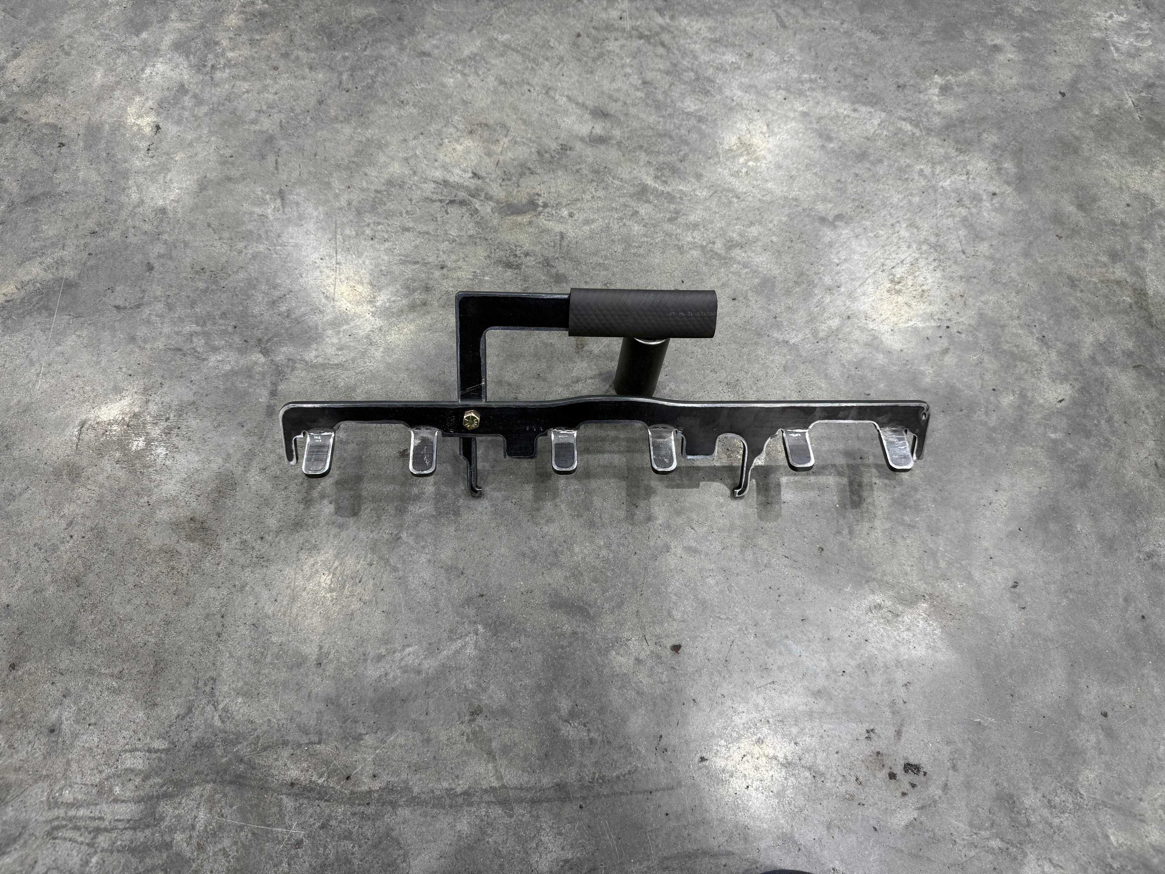 ISX15 and X15 Rocker Shaft Lifting Handle