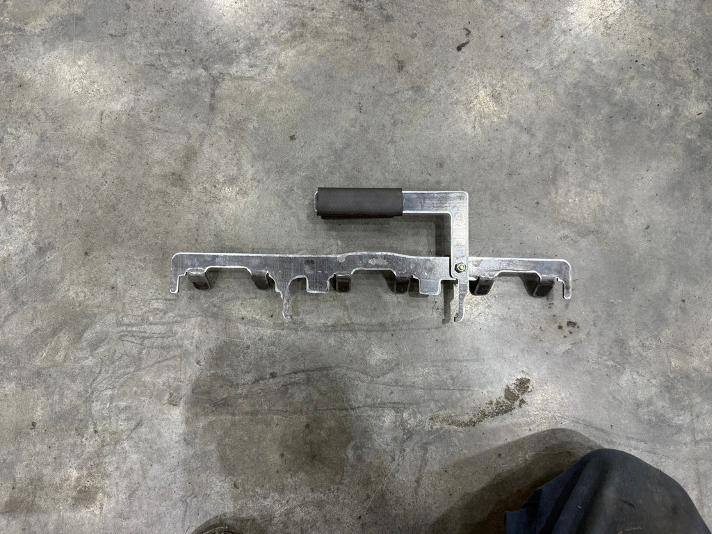 ISX15 and X15 Rocker Shaft Lifting Handle